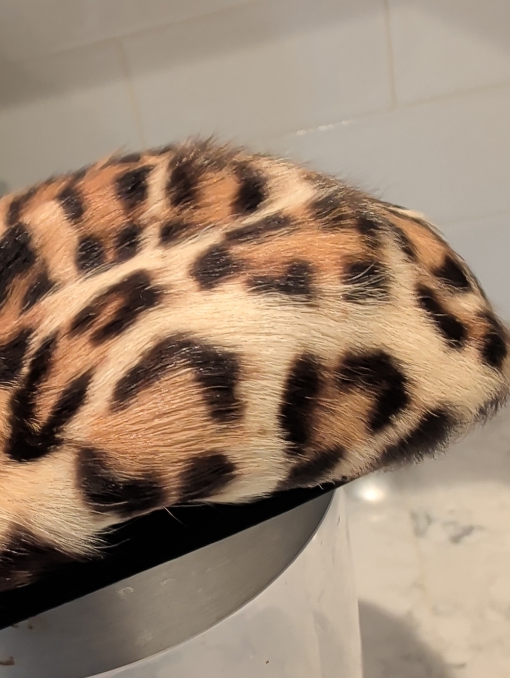 Vintage Real FurLeopard Print Beret - Tan and Black - Picture 2 of 6